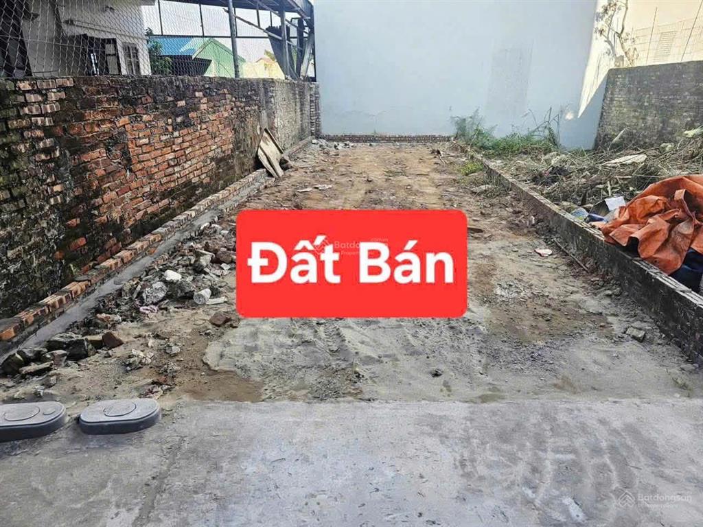 Bán đất cự khối, long biên 52,6m², ô tô vào đất, mặt tiền 4,5m, gần trường chợ, 125 triệu/m²