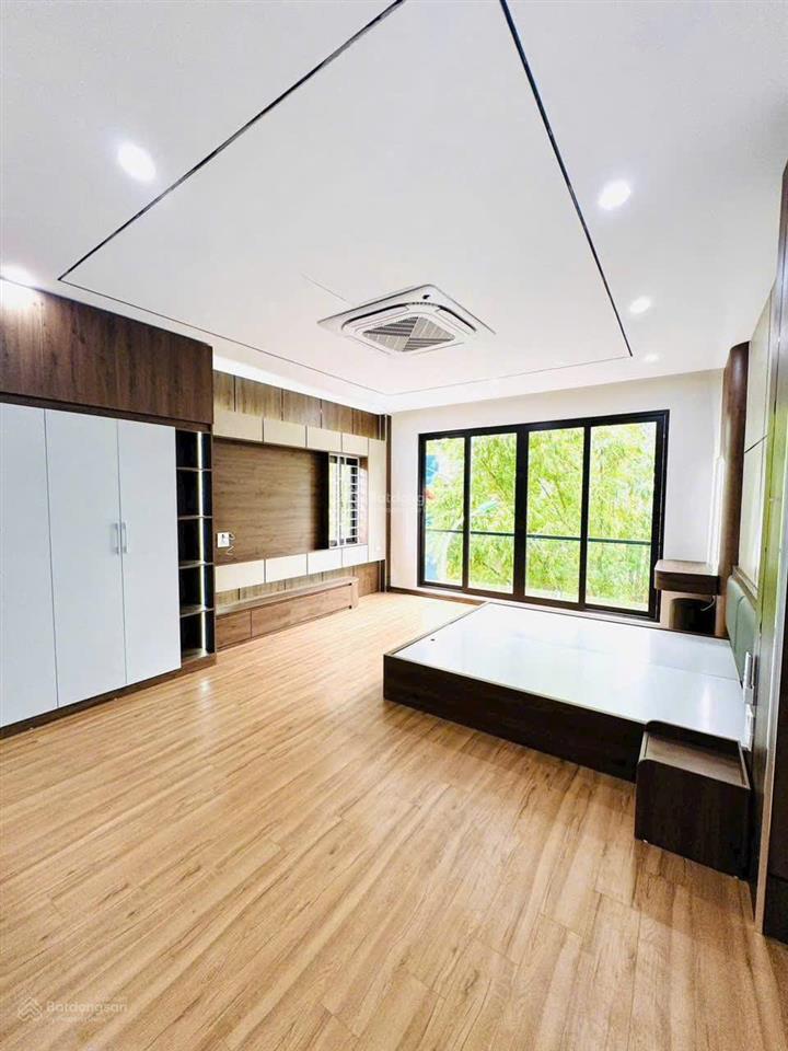 Bán nhà lô góc bát khối, long biên 50m², 6 tầng thang máy, gara ô tô, gần aeon mall, 15,9 tỷ