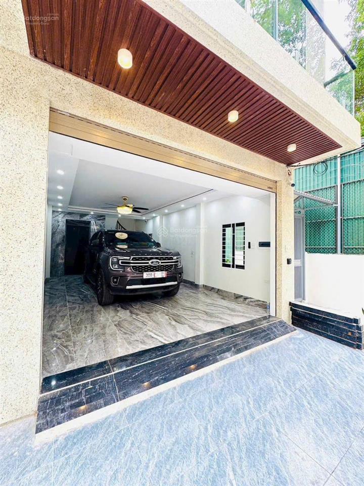 Bán nhà lô góc bát khối, long biên 50m², 6 tầng thang máy, gara ô tô, gần aeon mall, 15,9 tỷ