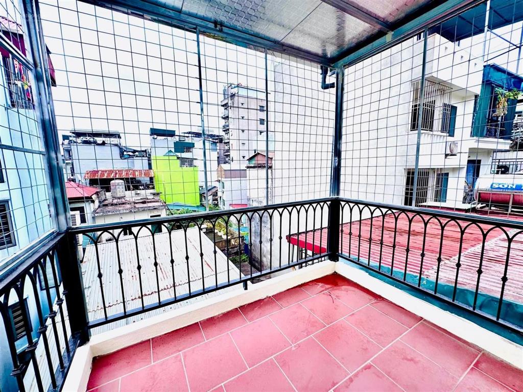 Bán nhà mặt ngõ 30m2 x 5 tầng phố trung phụng xã đàn hơn 8 tỷ