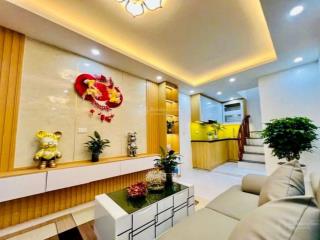 Bán nhà mặt ngõ 30m2 x 5 tầng phố trung phụng xã đàn hơn 8 tỷ