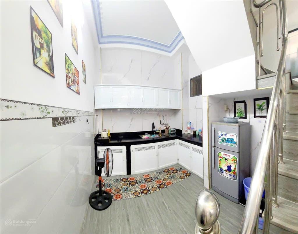 Gia chủ chuyển nhà bán nhà 4 tầng hẻm ô tô cao đài gần ga nha trang, diện tích 32,7m2 giá 3 tỷ 950.
