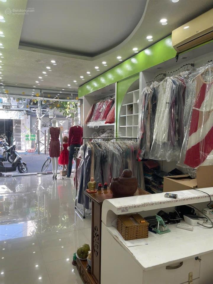 Bán nhà mặt phố cực hiếm giá tốt tại đường trần bình trọng khu bàn cờ nt, 8,5 tỷ, 63m2, 4pn, 3wc.