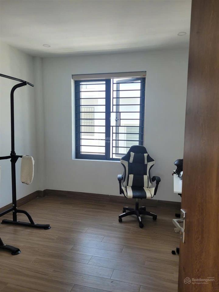 Nhà 3 tầng gói 7 mỹ gia giá tốt nhất, 8,9 tỷ diện tích 100m có hướng đông bắc gồm 3pn 4wc