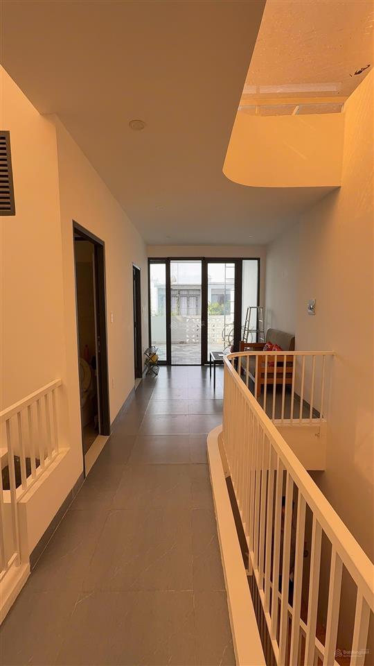 Giá tốt nhà gói 7 mỹ gia nha trang, diện tích 100m hướng đông bắc có 3pn 4wc , giá 8,5 tỷ.