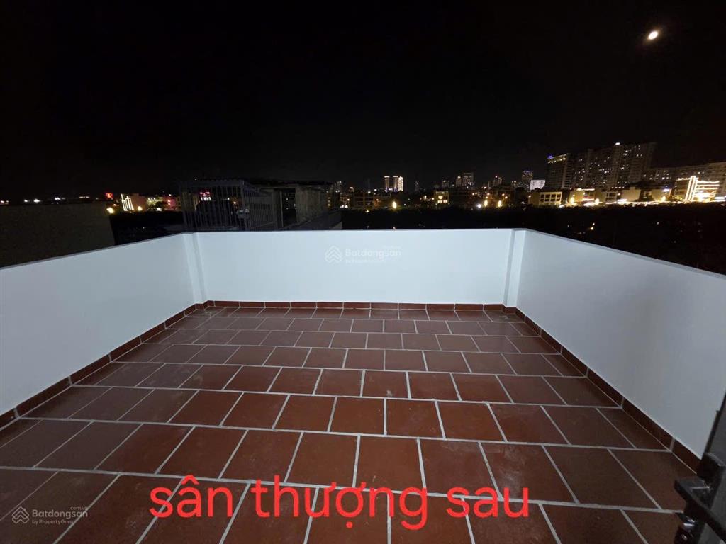 Nhà gói 5 mỹ gia nha trang có thang máy, đối diện công viên gần sông, 100m giá chỉ 9,8 tỷ.