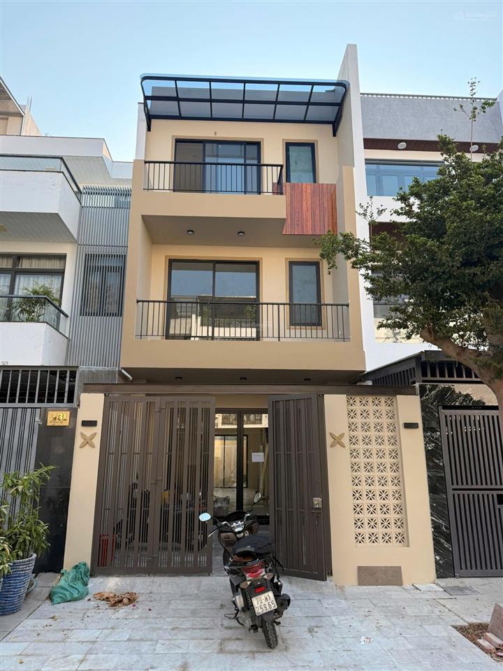Bán nhanh căn đẹp tại gói 5 thái hưng mỹ gia nha trang, hướng tây nam đường rộng 14m giá 8 tỷ 880.