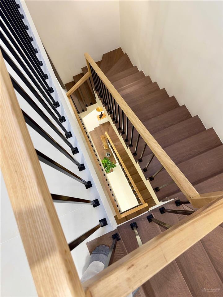 Căn hiếm gói 7 mỹ gia nha trang đối diện sân bóng để ở hoặc kinh doanh, hướng nam, giá 9,5 tỷ.