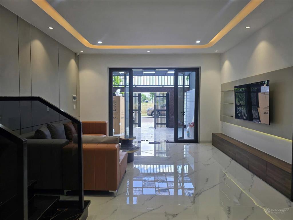 Giảm hẳn 400 triệu chie còn 8,8 tỷ nhà gói 7 mỹ gia nha trang hướng đông bắc.