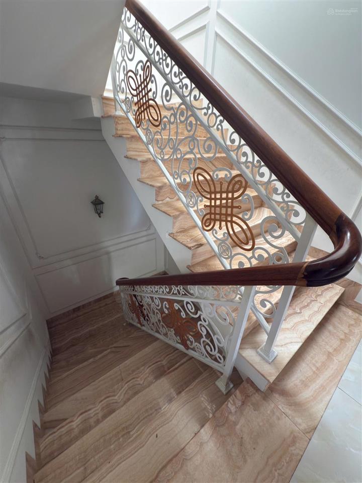 Bán căn góc biệt thự gói 5 mỹ gia đường rộng 25m đối diện bồn hoa, dt 287,5m2 giá 22 tỷ hướng nam.