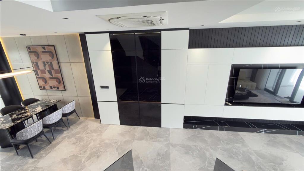 Nhà cực đẹp mới xây vào ở ngay không cần sửa sang, gói 7 mỹ gia nha trang chỉ 8 tỷ 450. hướng nam