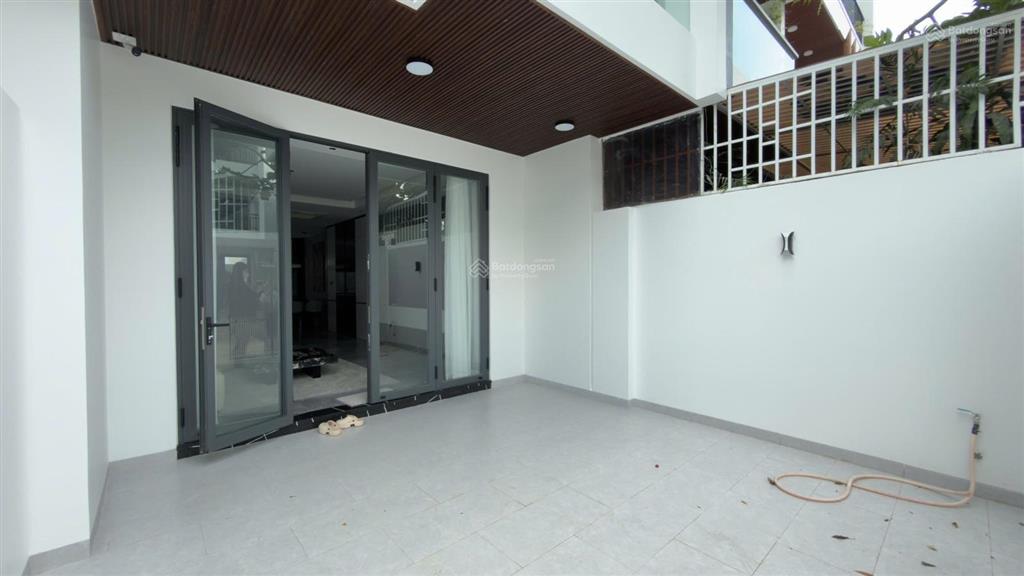 Nhà cực đẹp mới xây vào ở ngay không cần sửa sang, gói 7 mỹ gia nha trang chỉ 8 tỷ 450. hướng nam