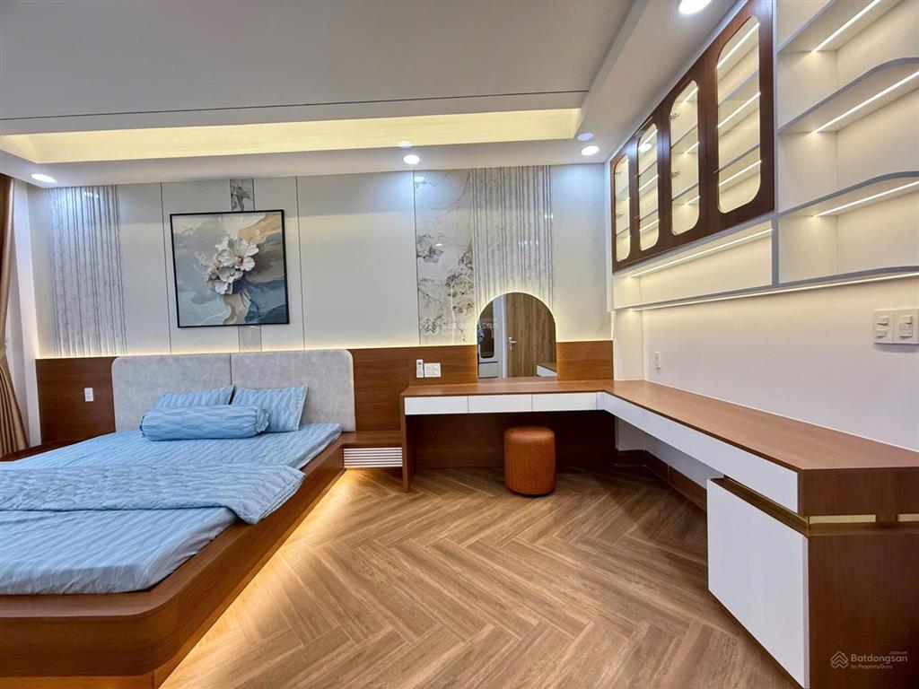 Nhà cực đẹp mới xây vào ở ngay không cần sửa sang, gói 3 mỹ gia nha trang chỉ 9 tỷ 250. hướng nam.