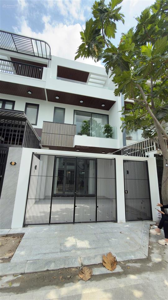 Nhà cực đẹp mới xây vào ở ngay không cần sửa sang, gói 7 mỹ gia nha trang chỉ 8 tỷ 450. hướng nam