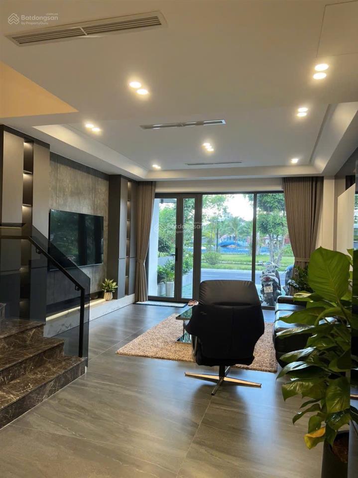 Căn hiếm nhà đối diện hồ bơi, công viên gói 8 mỹ gia nha trang full nội thất sịn, an ninh, 12,5 tỷ
