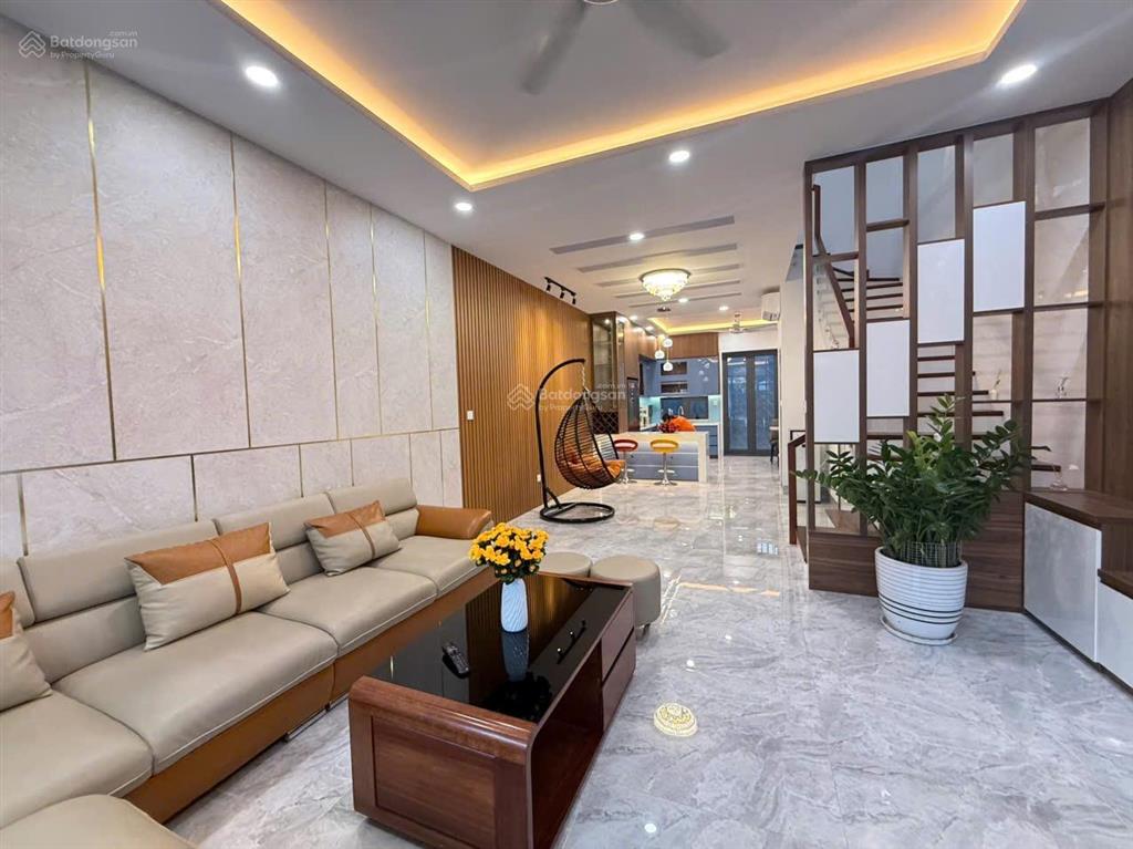 Căn hiếm nội thât sịn giá tại đường 71 gói 8 mỹ cách khu hồ bơi vài bước chân, hướng đb,giá 9 tỷ595