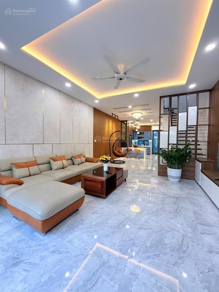 Căn hiếm nội thât sịn giá tại đường 71 gói 8 mỹ cách khu hồ bơi vài bước chân, hướng đb,giá 9 tỷ595