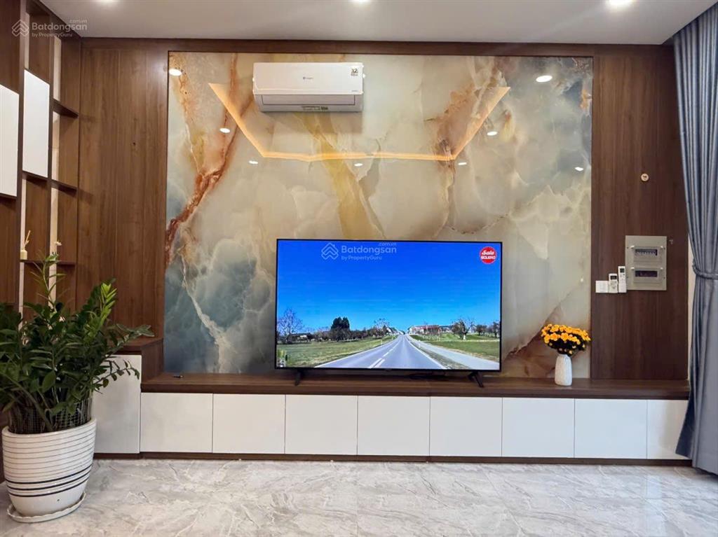 Căn hiếm nội thât sịn giá tại đường 71 gói 8 mỹ cách khu hồ bơi vài bước chân, hướng đb,giá 9 tỷ595