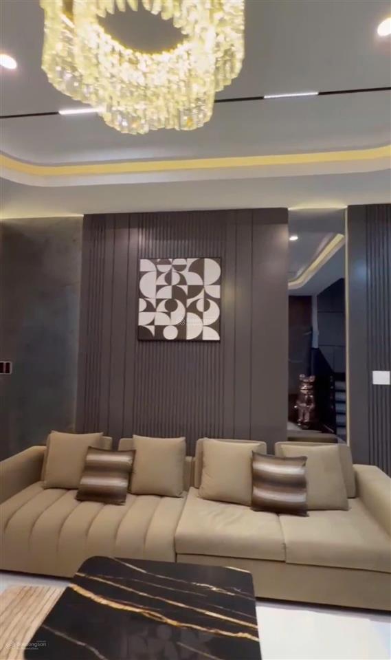 Bán nhà gói 7 đường lớn số 16 rộng 27 met đối diện dãy shophouse gói 8 ,hướng tây bắc giá 10,5 tỷ