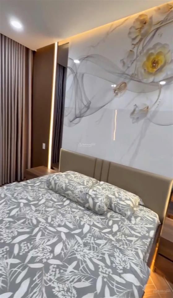 Bán nhà gói 7 đường lớn số 16 rộng 27 met đối diện dãy shophouse gói 8 ,hướng tây bắc giá 10,5 tỷ