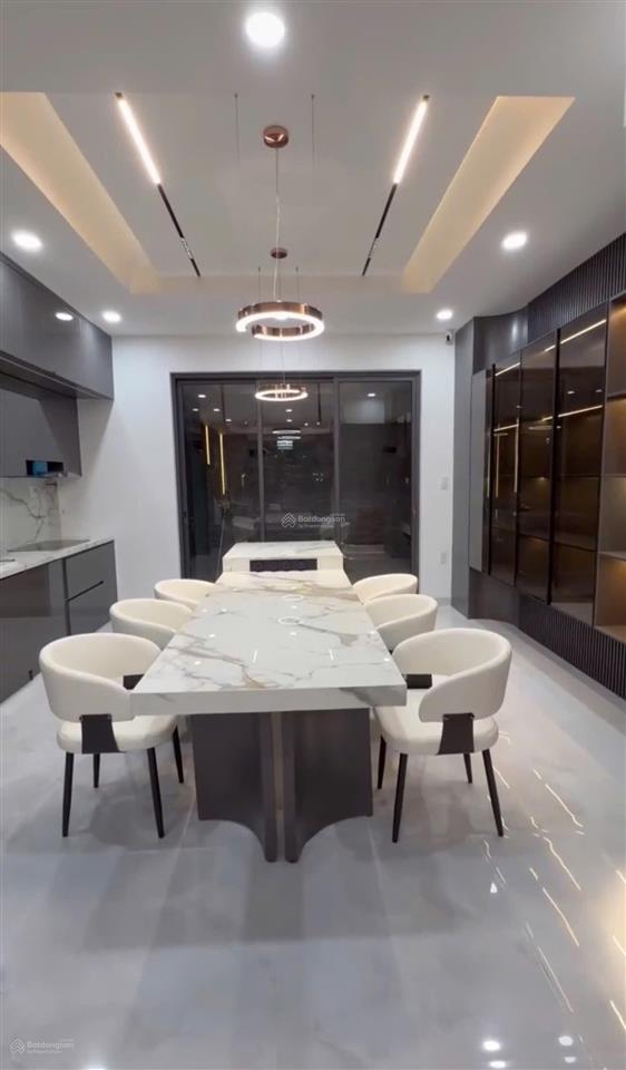 Bán nhà gói 7 đường lớn số 16 rộng 27 met đối diện dãy shophouse gói 8 ,hướng tây bắc giá 10,5 tỷ