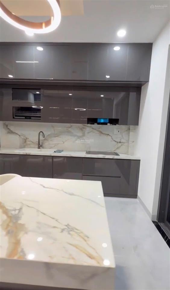 Bán nhà gói 7 đường lớn số 16 rộng 27 met đối diện dãy shophouse gói 8 ,hướng tây bắc giá 10,5 tỷ