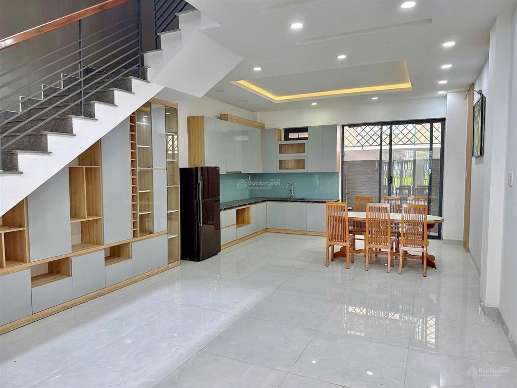 Bán gấp nhà rẻ nhất gói 2 mỹ gia nha trang, hướng đông lệch bắc chỉ 8,3 tỷ chốt nhanh.