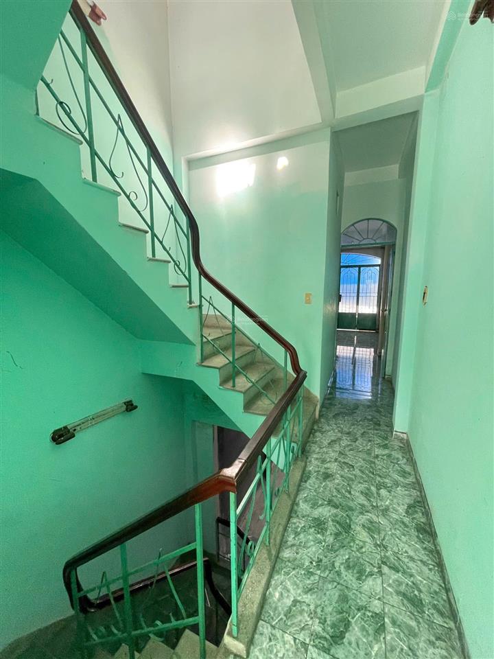 Bán nhà 3 tầng mặt tiền trần nguyên hãn.phù hợp ở và kinh doanh.dt 53,4m2 hướng tb, giá 6,7 tỷ.