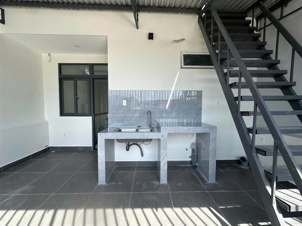 Bán nhà 3 tầng đường bùi phùng (b1 cũ)kđt vcn phước hải nha trang, dt 82,5m hướng bắc giá 11,7 tỷ.