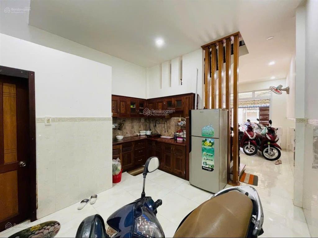 Tổng tiền bé chỉ 5 tỷ 850 nhà 2 tầng có 2pn  2 wc khu tđc vcn phước hải, diện tích 44m2 hướng đn