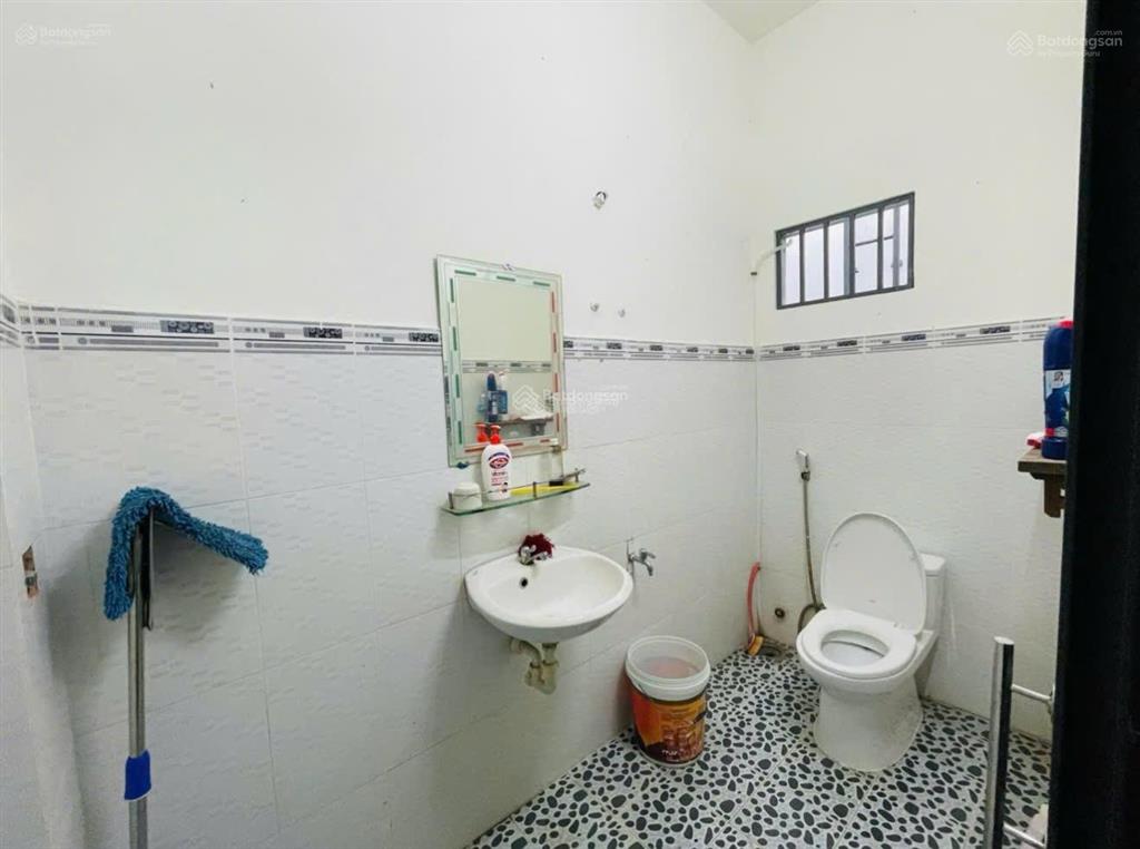 Tổng tiền bé chỉ 5 tỷ 850 nhà 2 tầng có 2pn  2 wc khu tđc vcn phước hải, diện tích 44m2 hướng đn