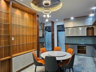 Nhà đẹp 3,5 tầng hà quang 2 , dt 80m2 ngang 4m hướng đông có 3pn, 4wc giá chỉ 9,2 tỷ