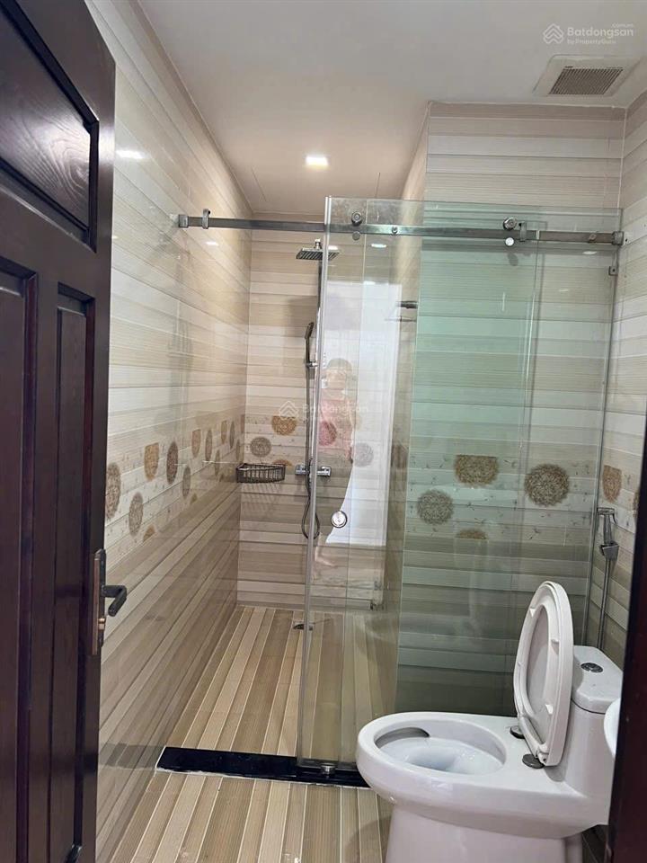 Bán tòa nhà căn hộ 6 tầng hẻm hoàng diệu gần biển nha trang giá 16,5 tỷ, dt 114,2m có 9 pn.