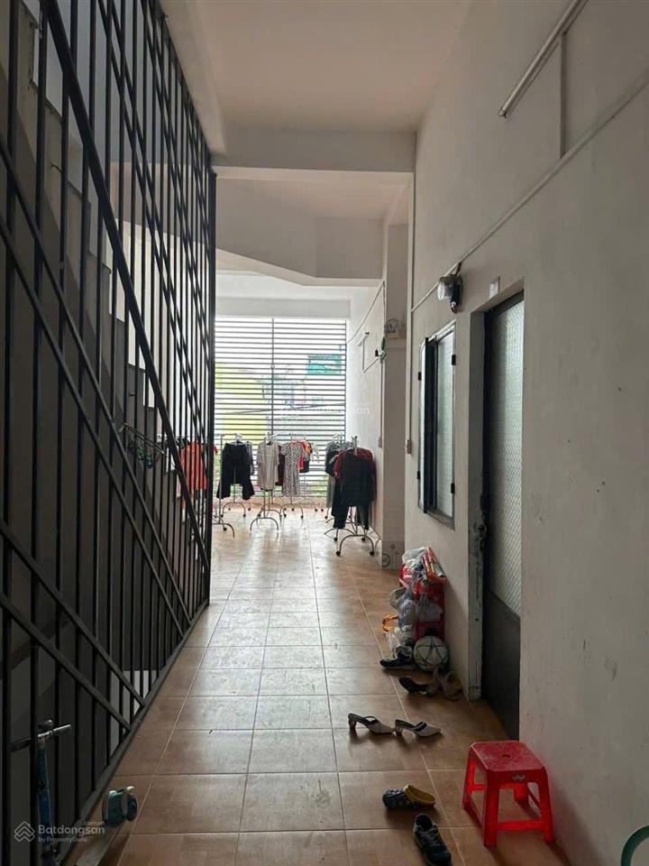 Bán dãy trọ tại khu máy nước nt, đường ô tô 7m, có 20 phòng và căn nhà riêng,dt 178m giá 15,5 tỷ.