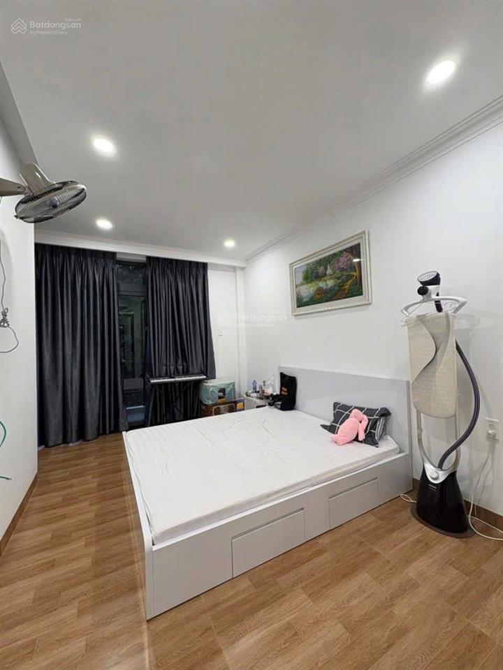 Siêu hiếm căn đẹp hà quang 2 đường số 20, dt 90m ngang 4,5m, có 5pn, hướng nam, giá 10,2 tỷ.