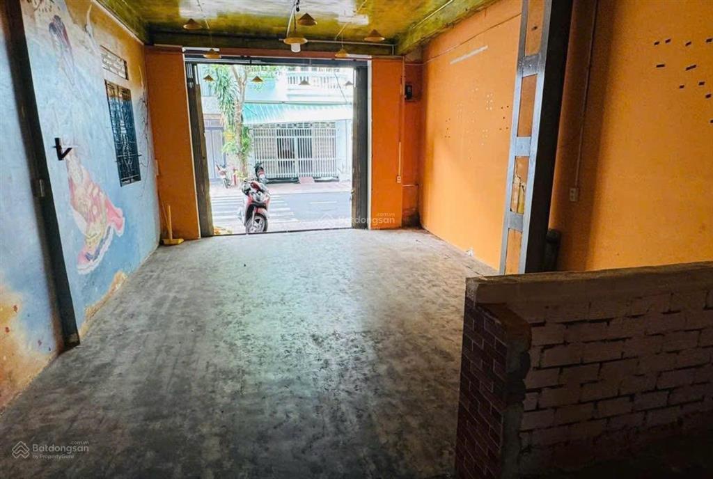 Bán nhà mặt tiền kinh doanh đường thi sách  khu bàn cờ tttp, dt  69,8m2, ngang 4,8m. giá 8,8 tỷ