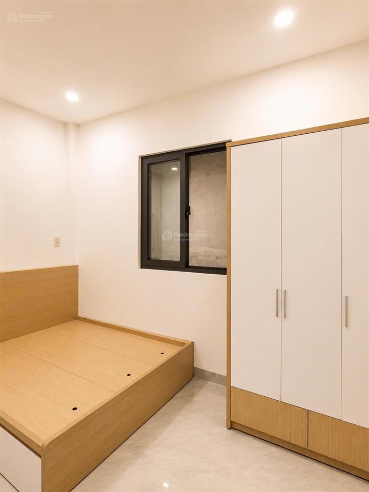 Bán nhà 2.5 tầng full nội thất khu bàn cờ phường nha trang. dt 72.5m2 giá 8,6 tỷ. có 3pn, 2wc