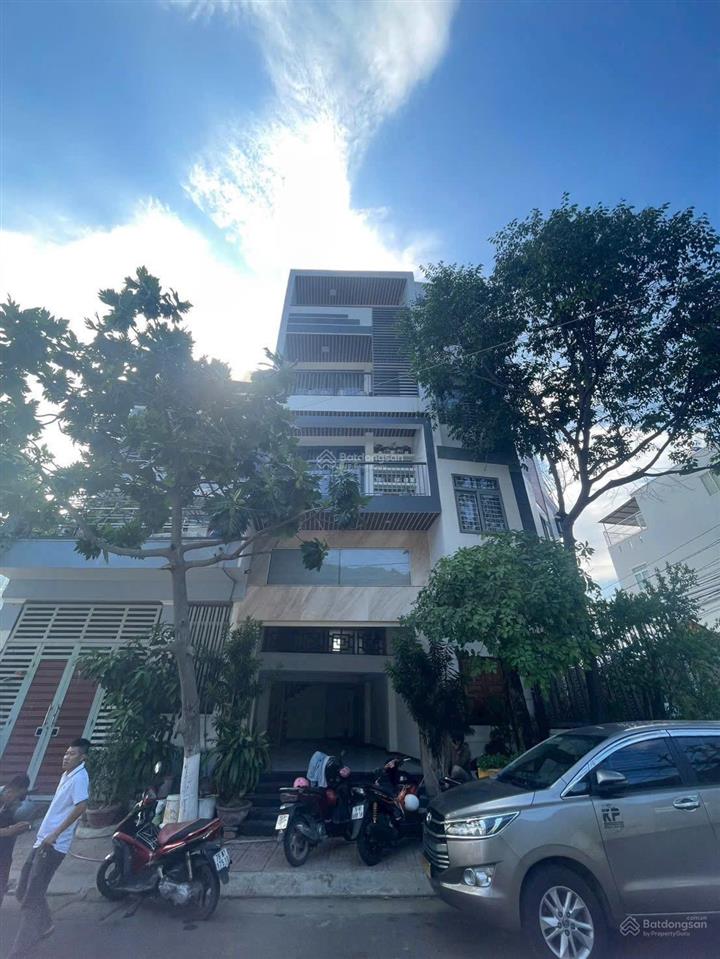 Nhà 5 tầng mt trường sơn  phường tây nha trang, dt 91,3m2 có 3pn, 5 wc, giá 7 tỷ. hướng đn.