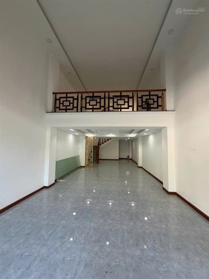 Nhà 5 tầng mt trường sơn  phường tây nha trang, dt 91,3m2 có 3pn, 5 wc, giá 7 tỷ. hướng đn.