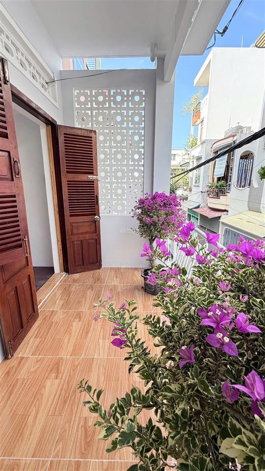 Bán nhà trung tâm nt, đường ô tô, giá chỉ 4,8 tỷ, vị trí 18b đường số 2  quốc tuấn, dt 51,8m2.
