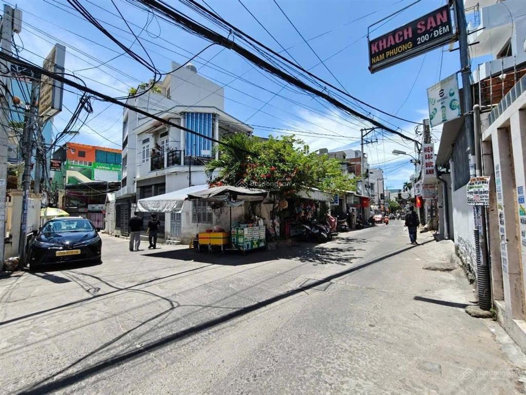 Nhà hẻm ô tô kinh doanh được, cách biển 300m, gần làng đại học nha trang, dt 31,1m2 giá 3 tỷ070.