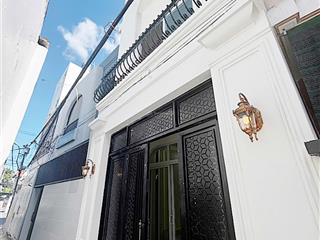 Bán gấp nhà 4 tầng mới hẻm đường cửu long trung tâm gần biển, gần chợ xóm mới chỉ 4,8 tỷ.