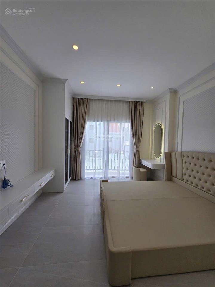Bán gấp nhà 4 tầng mới hẻm đường cửu long trung tâm gần biển, gần chợ xóm mới chỉ 4,8 tỷ.