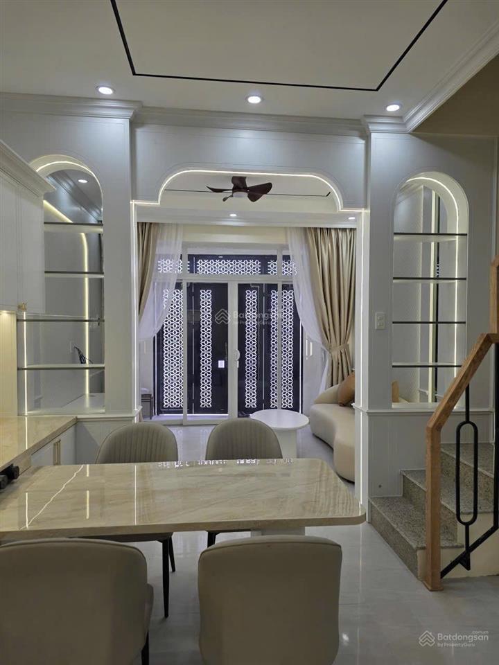 Bán gấp nhà 4 tầng mới hẻm đường cửu long trung tâm gần biển, gần chợ xóm mới chỉ 4,8 tỷ.