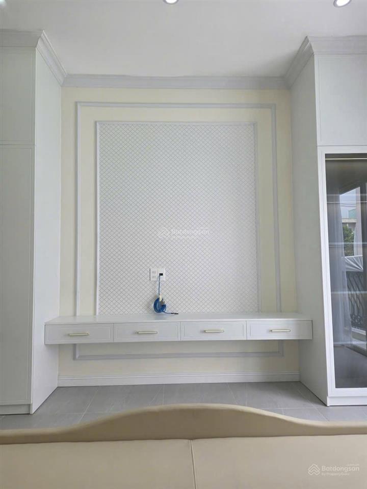Bán gấp nhà 4 tầng mới hẻm đường cửu long trung tâm gần biển, gần chợ xóm mới chỉ 4,8 tỷ.