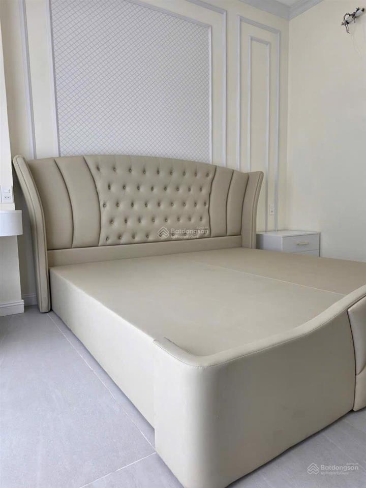 Bán gấp nhà 4 tầng mới hẻm đường cửu long trung tâm gần biển, gần chợ xóm mới chỉ 4,8 tỷ.