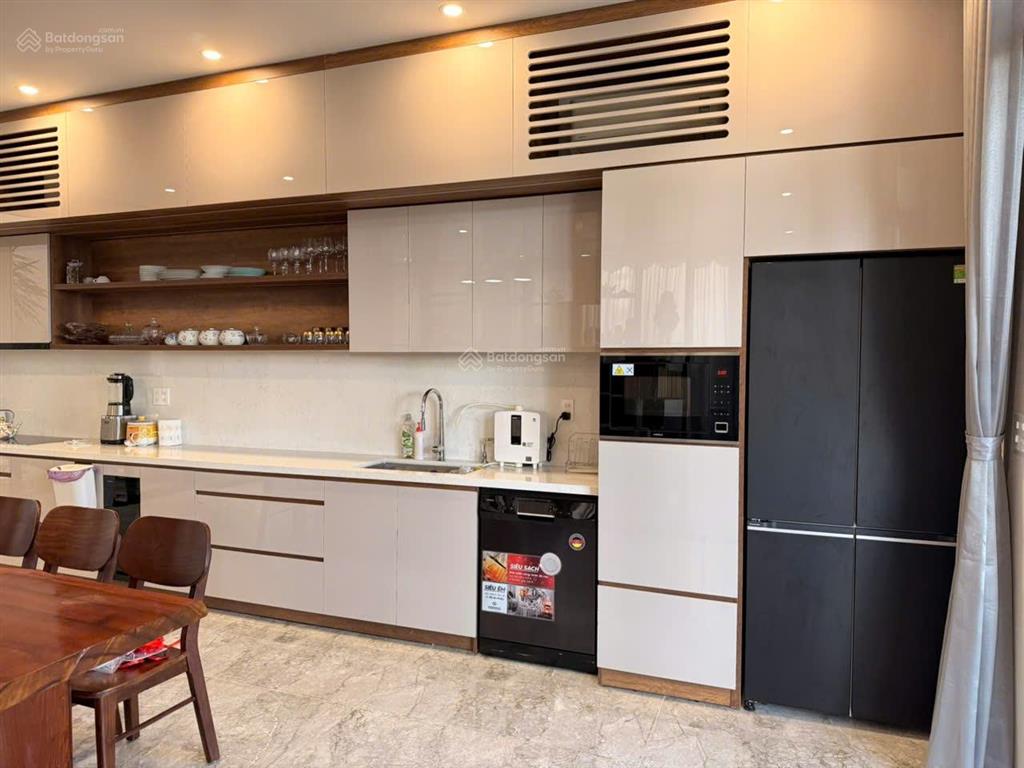 Nhà biệt thự đảo nổi view sông. hướng đông nam mát mẻ. phù hợp kinh doanh cà phê, spa, nghỉ dưỡng