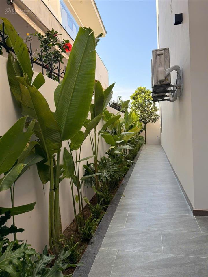 Nhà biệt thự đảo nổi view sông. hướng đông nam mát mẻ. phù hợp kinh doanh cà phê, spa, nghỉ dưỡng
