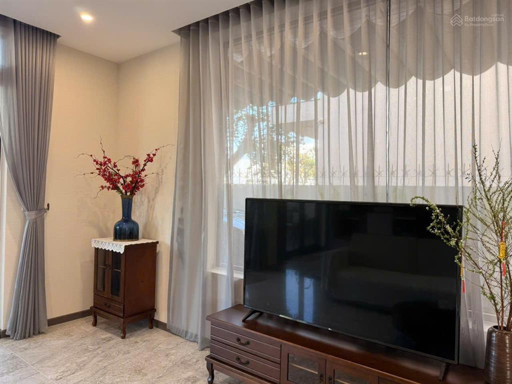 Nhà biệt thự đảo nổi view sông. hướng đông nam mát mẻ. phù hợp kinh doanh cà phê, spa, nghỉ dưỡng