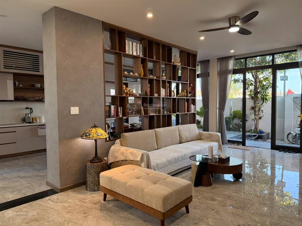 Nhà biệt thự đảo nổi view sông. hướng đông nam mát mẻ. phù hợp kinh doanh cà phê, spa, nghỉ dưỡng